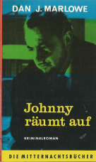 Johnny räumt auf.